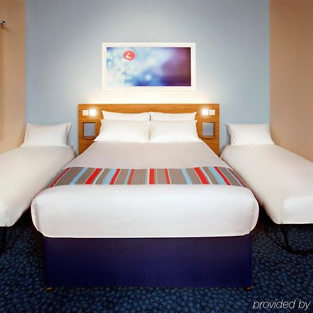 Travelodge London City Airport Exteriér fotografie