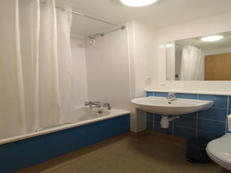 Travelodge London City Airport Exteriér fotografie