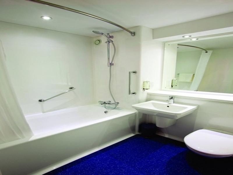 Travelodge London City Airport Exteriér fotografie