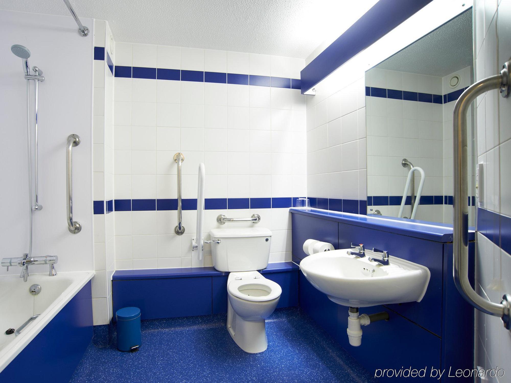 Travelodge London City Airport Exteriér fotografie