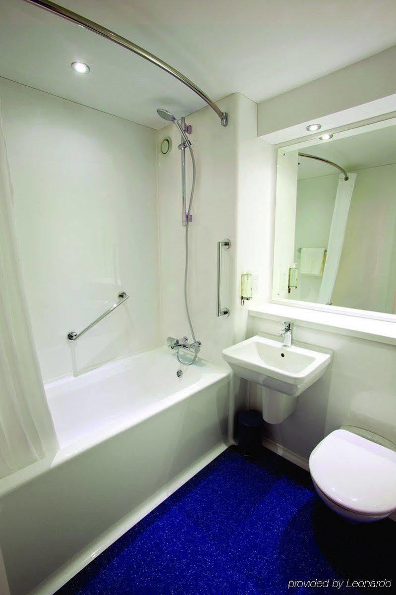 Travelodge London City Airport Exteriér fotografie